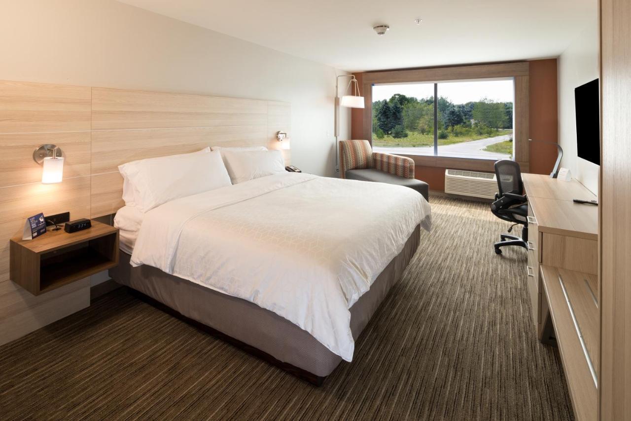 Holiday Inn Express & Suites Alpena - Downtown By Ihg Exterior foto