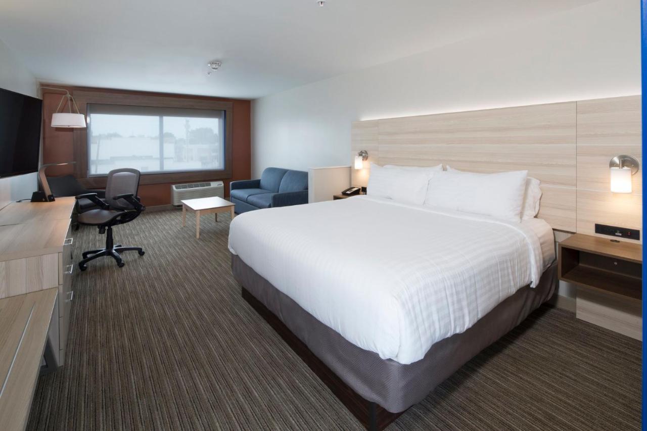 Holiday Inn Express & Suites Alpena - Downtown By Ihg Exterior foto